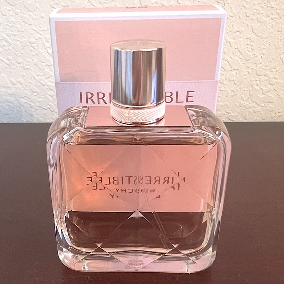 Givenchy Irresistible Eau de Parfum 2.7 oz. - Picture 6 of 7